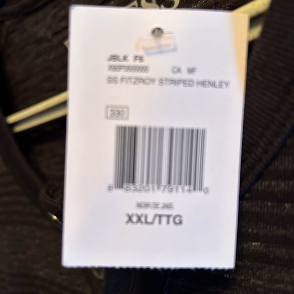 NWT GUESS T-shirt - Picture 3 of 3